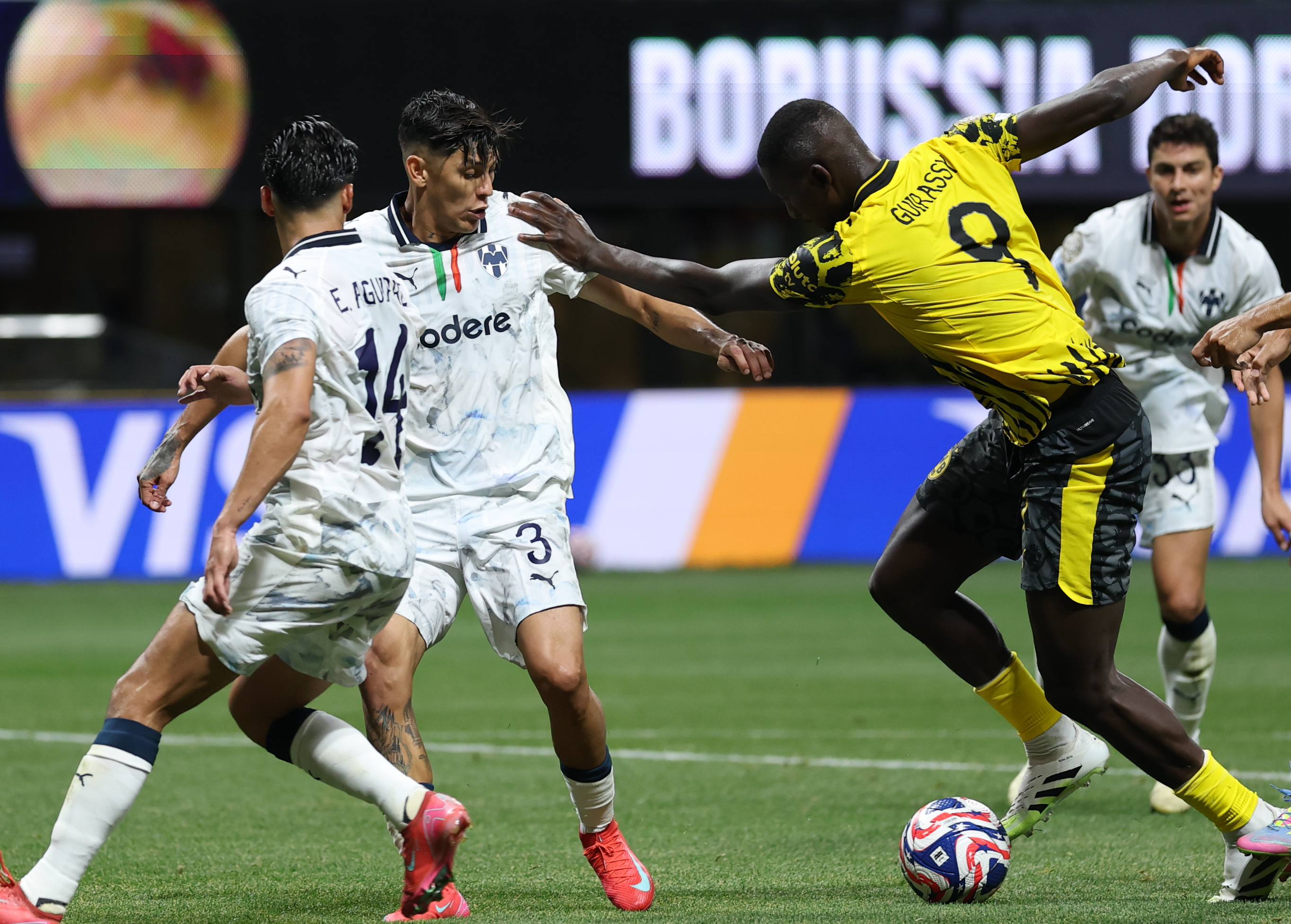 AYX体育赛事-尤文图斯憾负多特蒙德，遗憾止步八强的简单介绍