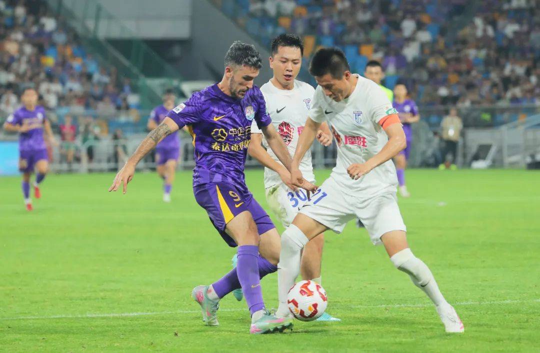 泰达队员连续进球,为球队带来胜利的简单介绍 泰达队员连续进球,为球队带来胜利的简单介绍