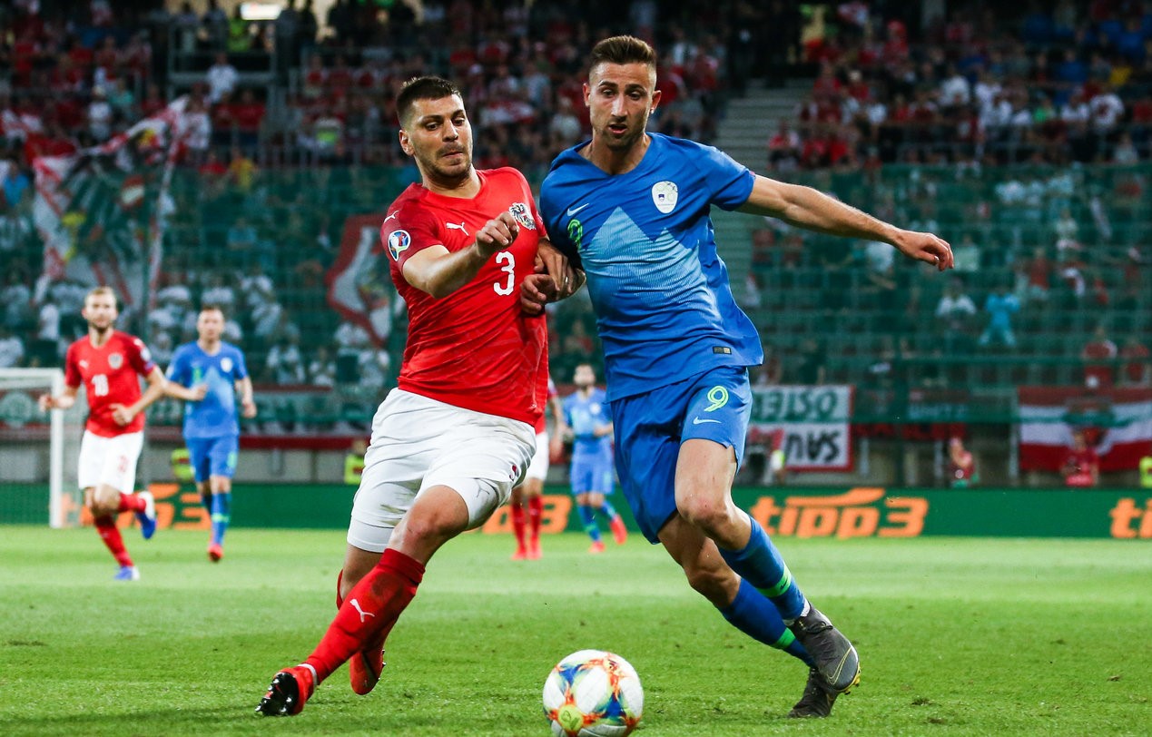 哈萨克斯坦队在欧预赛比赛中表现抢眼