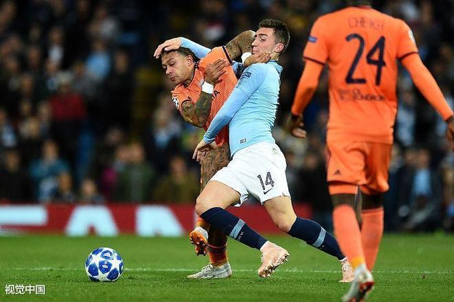 AYX体育赛事-纪念赛第三场遭受逆转，巴黎欧冠联赛魔咒破碎