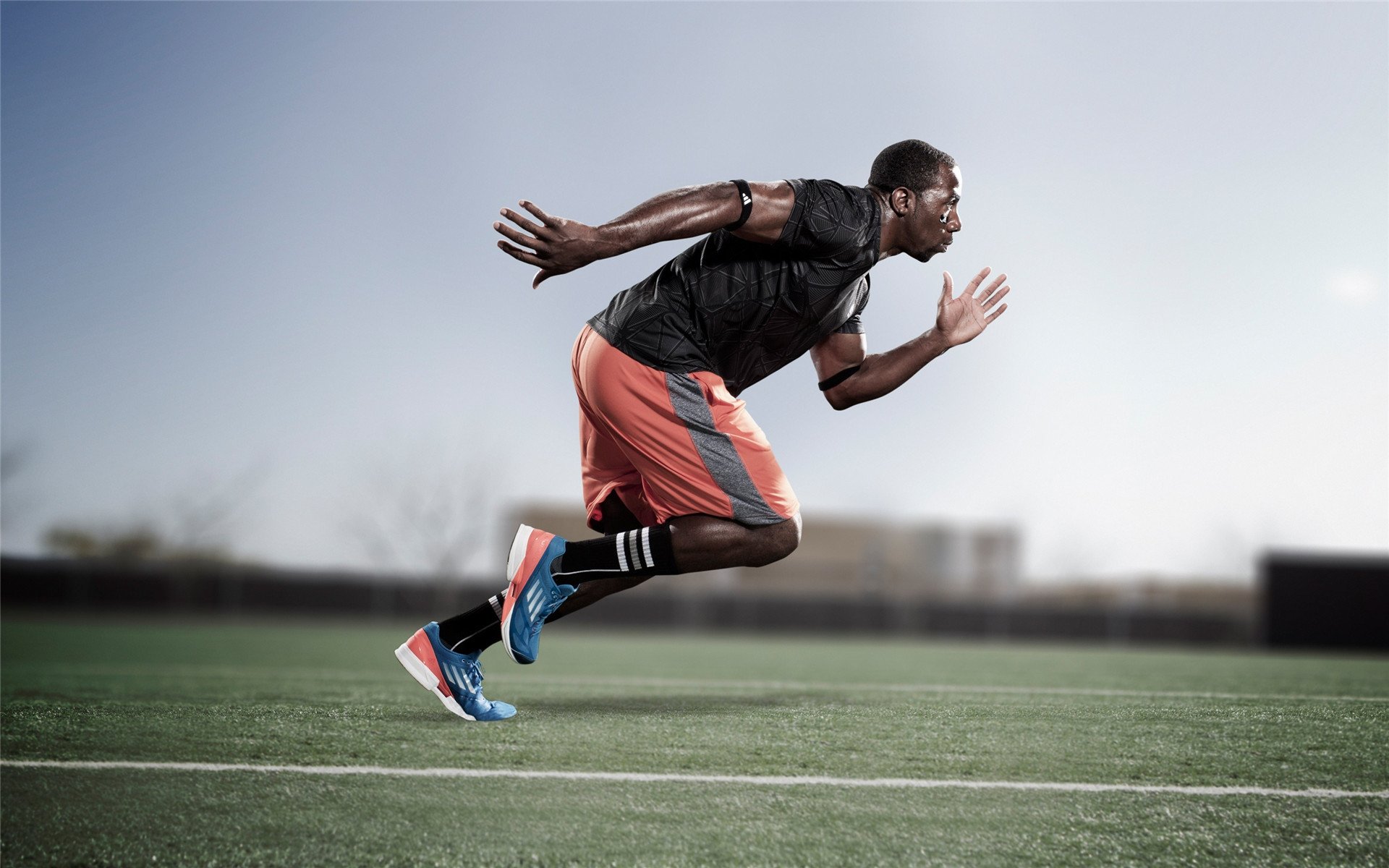 爱游戏在线-范戴克连续得分拉开差距，拜仁封锁喀麦隆，战术纪律与个体闪耀的现代足球启示